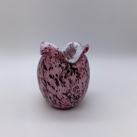 Beautiful Vtg. Rose Pink & Multi Colored Hand Blown Small Art Glass Vase 5” - Picture 6 of 15